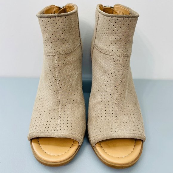 Franco Sarto Goldie Ankle Booties Boots Block Heel Peek Toe Suede Tan Womens 6 - Picture 5 of 15